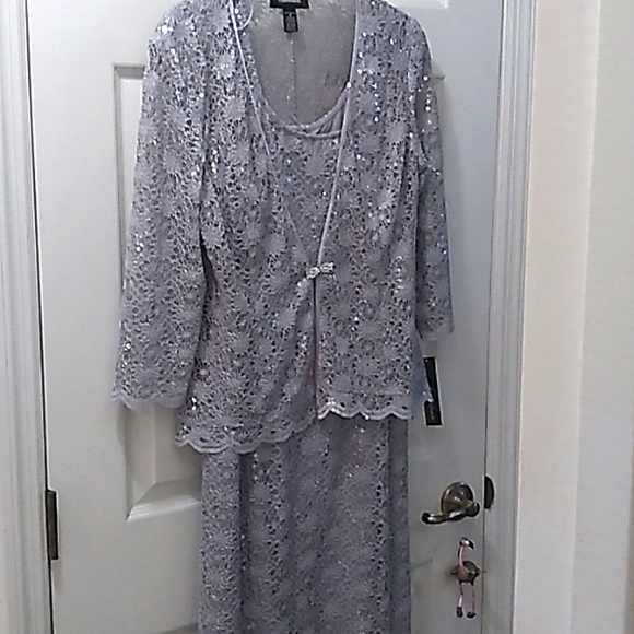 R & M Richard's 2pc Lace & Sequined Dress - Picture 1 of 14